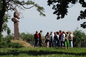 Памятник атаману Зеленому, Триполье